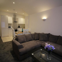 Exquisite 1 Bed Apartment near Heathrow, Staines — photo 4
