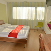 Motel zum Hirschen Wollerau, 沃莱劳 — 照片 3