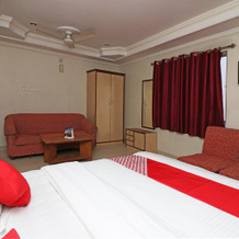 OYO 28130 Hotel Shiva, 巴加尔普尔 — 照片 4