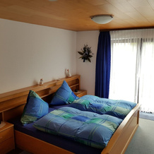 Comfortable apartment with balcony, you can't sit closer to the Moeselriver, 阿尔夫 — 照片 2
