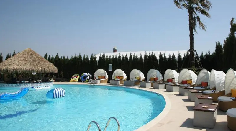 Nine Dragons San Marco Holiday Hotel, Цзясин — фото 1