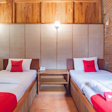RedDoorz Premium @ Joglo Garut Cottage Syariah, 加鲁特 — 照片 5
