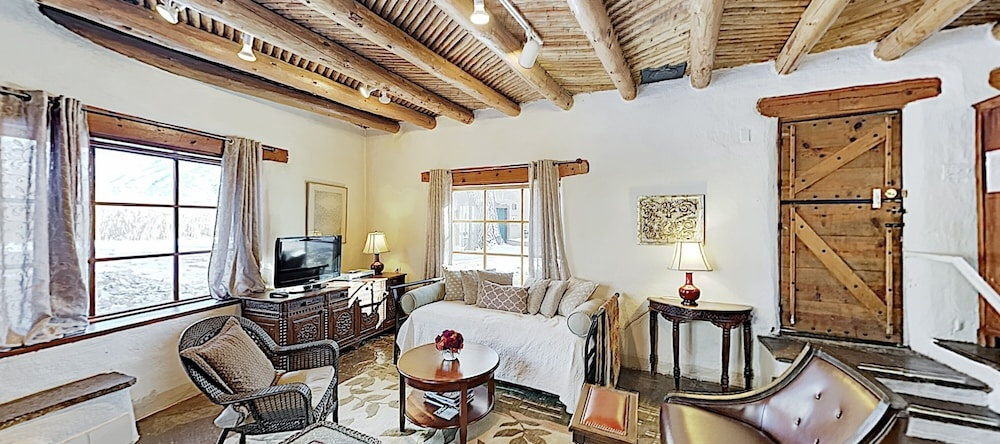 Charming Casa Verde At Lumina Gardens W/ Hot Tub 2 Bedroom Cottage, Арройо-Секо — фото 1