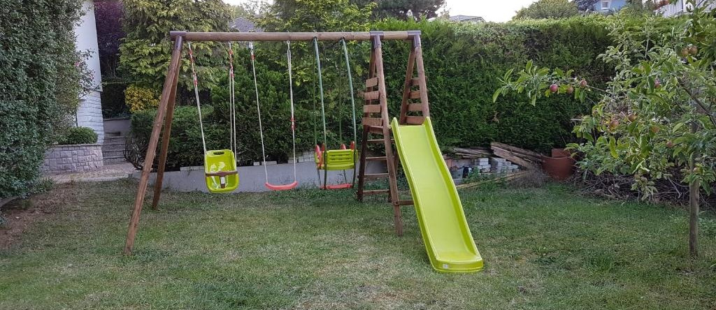 Meublé du vignoble - Piscine - Sauna - proche Strasbourg - Classé 3 étoiles, Kuttolsheim — photo 1