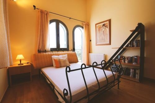 Villa Mare, Koropi — photo 1