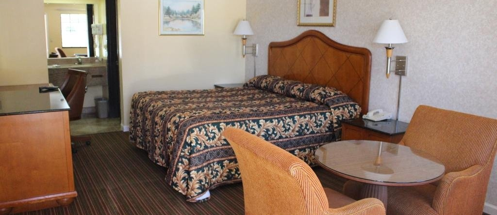Travelers Inn, 卡斯特罗谷 — 照片 1