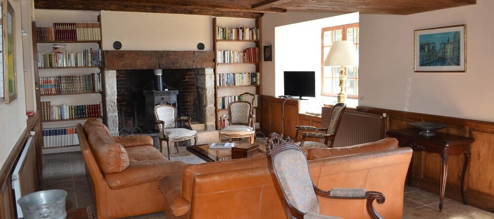 Villa With 5 Bedrooms in Vergt, With Private Pool, Furnished Garden an, Vergt — photo 1