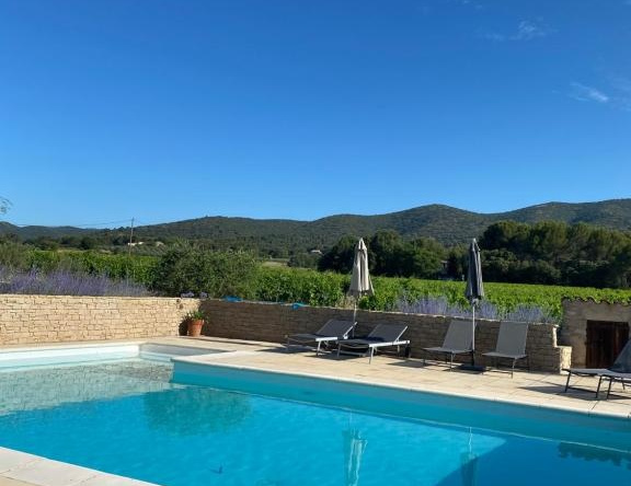 Maison d'hôtes Bastide St Victor à 2,5 kilomètres de Lourmarin, Puyvert — photo 1