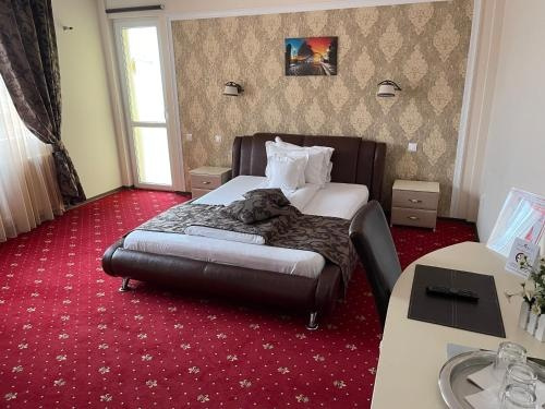 Hotel Oscar, Piatra Neamt — photo 1