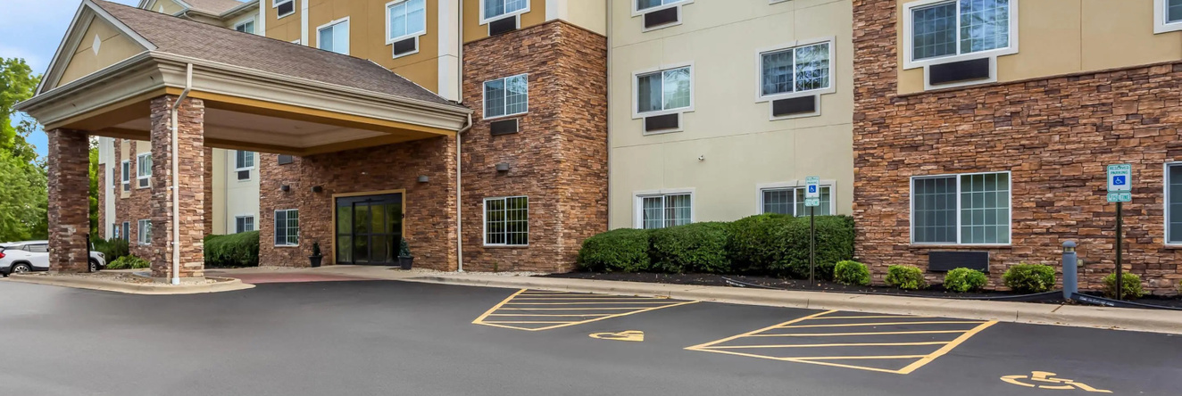 Comfort Suites Grayslake Near Libertyville North, Грейслейк — фото 1