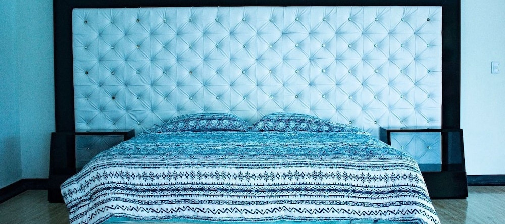 Hotel Blue Palace, Buga — photo 1