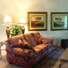 Forest view, log-sided two bedroom, two bath condo on Lake Ouachita. by RedAwning, 艾达山 — 照片 2