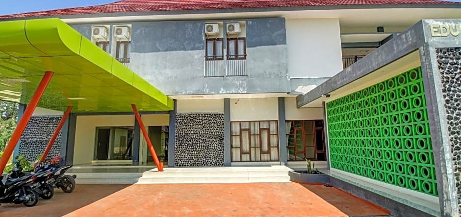 OYO 3812 Edutel Sade Raya Kuta Hotel Lombok, Kecamatan Pujut — photo 1