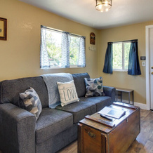 On-Site Creek & Fishing: Cozy Coos Bay Retreat!, Куз Бэй — фото 4