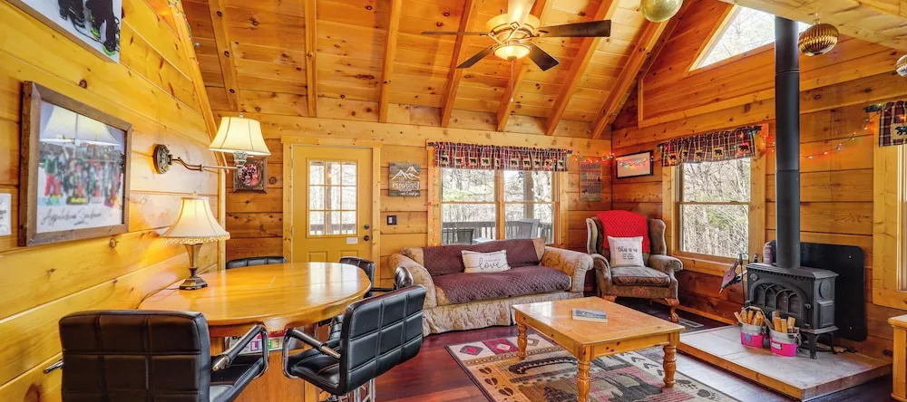 Cozy Family Cabin W/ Hot Tub - 10 Mi To App State!, Дип-Геп — фото 1