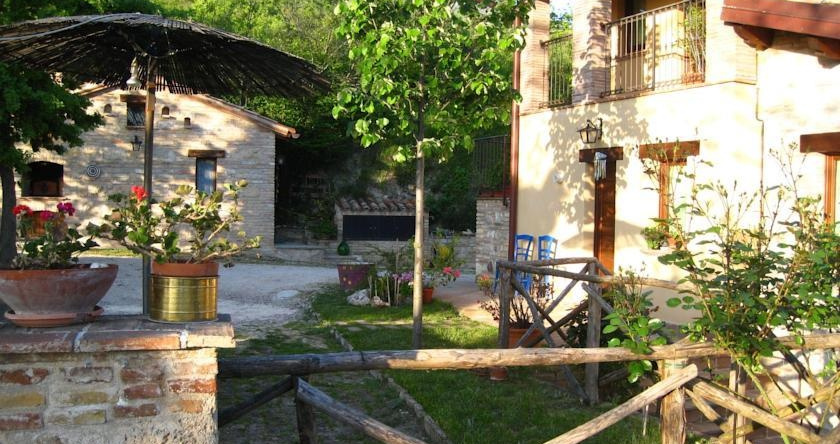 Countryhouse Il Sentiero degli Ailanti, 切雷托德埃西 — 照片 1