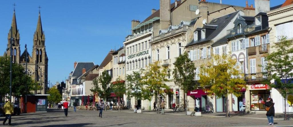 Gîte Moulins, 2 pièces, 2 personnes - FR-1-489-162, Moulins — photo 1