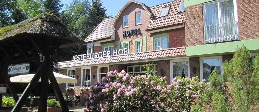 Hotel Jesteburger Hof, 耶斯特堡 — 照片 1