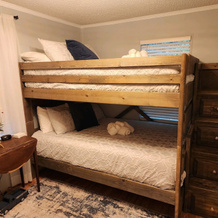 Twin Ponds Retreat-Pond/Hot Tub/Fire Pit/Game Room/Pet Friendly by RedAwning, Whittier — photo 3
