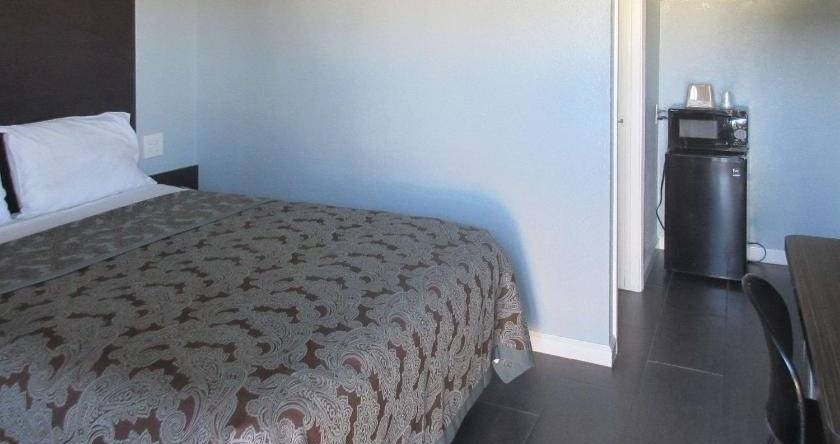 Rodeway Inn San Pablo Hilltop, San Pablo — photo 1