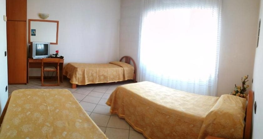 Hotel Ponte Autostrada, Seriate — photo 1