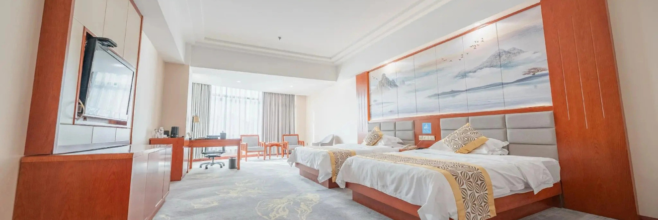 Crown Hotel, Qianxinan — photo 1