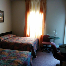 Bonnyville Hotel, Bonnyville — photo 4