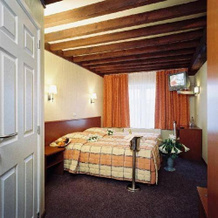 Salons Driekoningen Hotel, Veurne — photo 3