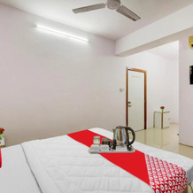 OYO Flagship 70173 Hotel Cozy Rooms, 苏拉特 — 照片 3
