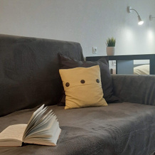 V Samom Tsentre Tikhvina Flat, Tikhvin — photo 5