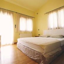 Villa Mare, Koropi — photo 4