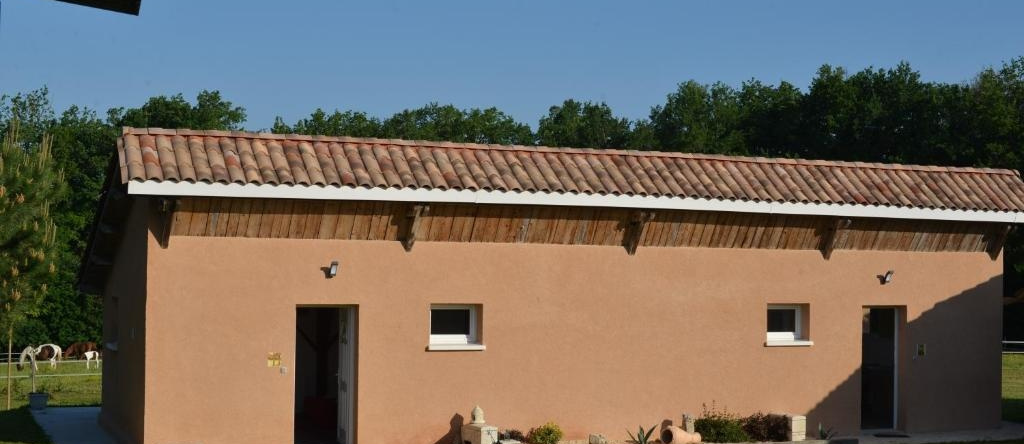 Gîte équestre Domaine des Crins - Biron, Capdrot — photo 1