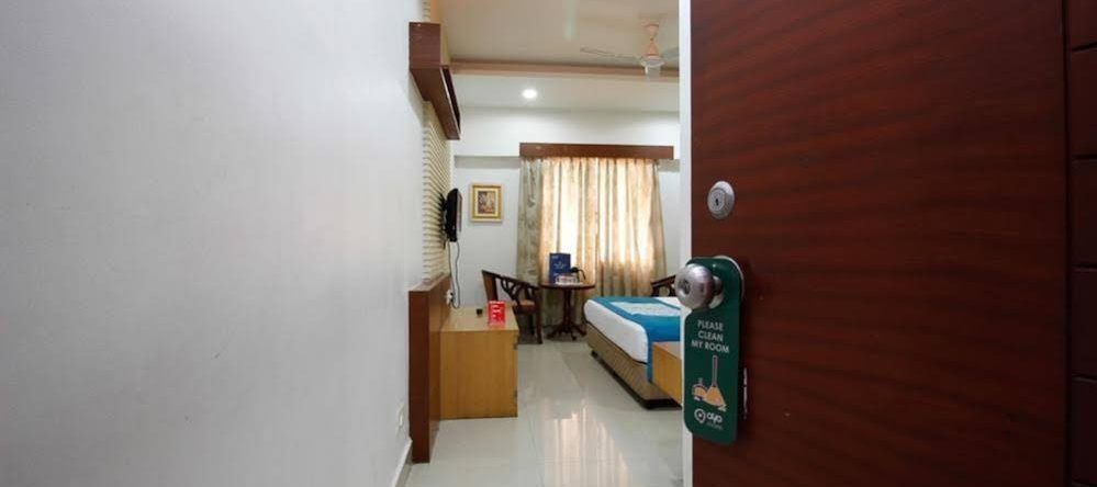 OYO Rooms Ambedkar Circle Hanamkonda, 瓦朗加尔 — 照片 1