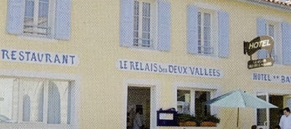 Hotel Le Relais Des Deux Vallees, Castelnau-de-Montmiral — photo 1