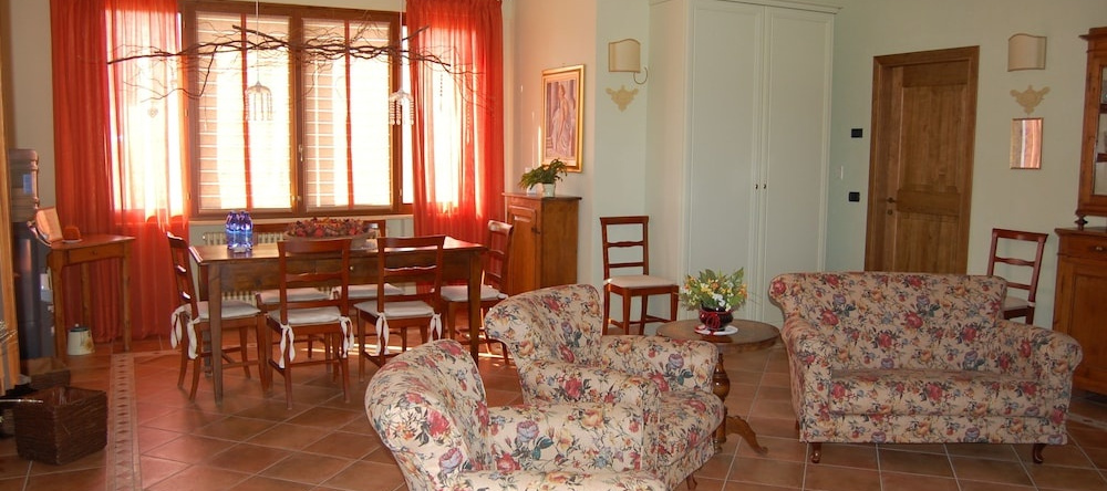 Agriturismo La Rosa Tea, Урбания — фото 1