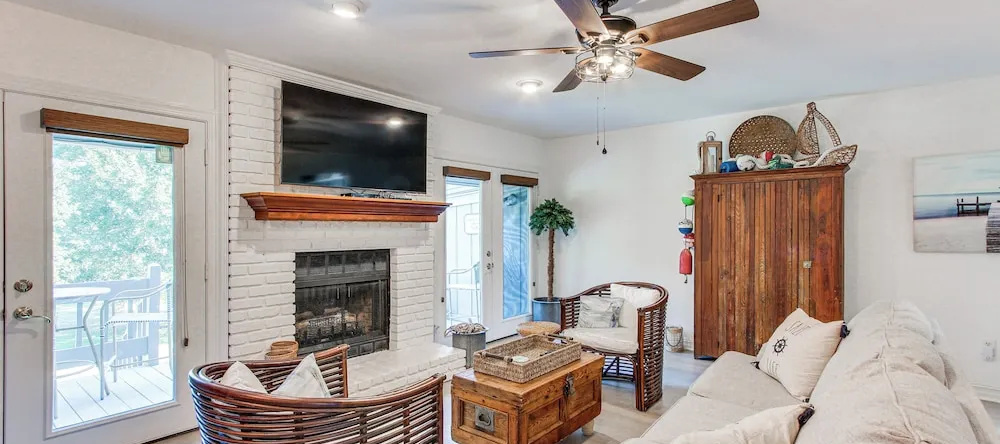 Inviting Home w/ Golf Course View in Diamondhead!, 戴蒙德黑德 — 照片 1