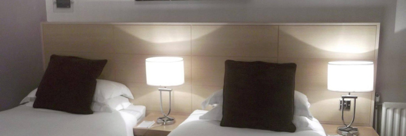 Beales Hotel, Хетфилд — фото 1