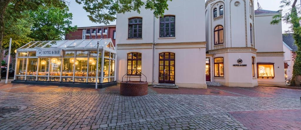 360 Grad Hotel Bar, Leer — photo 1