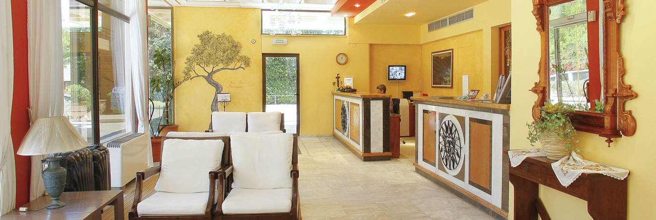 Golden Sand Hotel, 卡尔法斯 — 照片 1