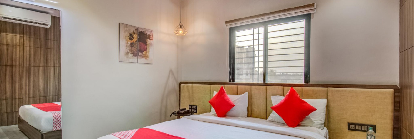 Oyo Townhouse 867 Hotel Imperia, Amravati — фото 1