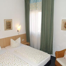 Hotel Goldenes Faß, 维尔茨堡 — 照片 2