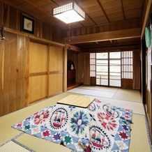 Shirakawago Gassho-house YOKICHI, 白川村 — 照片 2