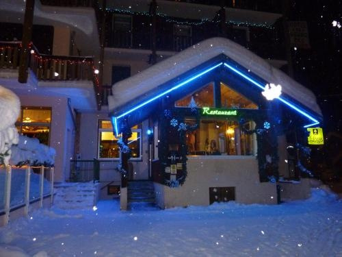 Le Grand-Bec Hôtel Restaurant, 普拉洛尼昂-拉瓦努瓦斯 — 照片 1