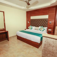Hotel 9 City, 齐拉克普尔 — 照片 4