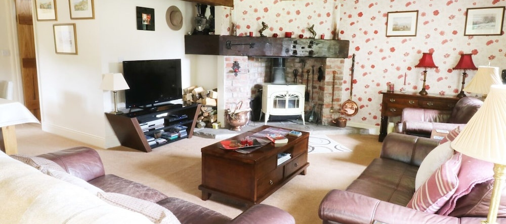 Woodlands, Clitheroe — photo 1