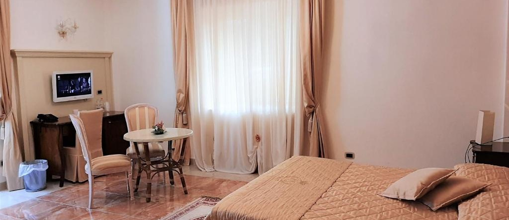Regina di Saba Hotel - Villa Ricevimenti, Grottaminarda — photo 1