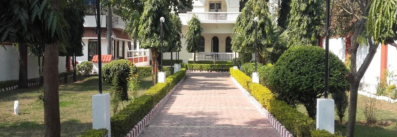 Yogi Ashram Guest House, Кхаджурахо — фото 1