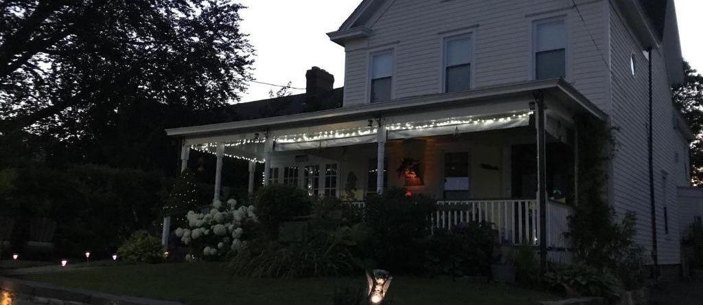 The Stirling House B&B Greenport, 绍斯霍尔德 — 照片 1