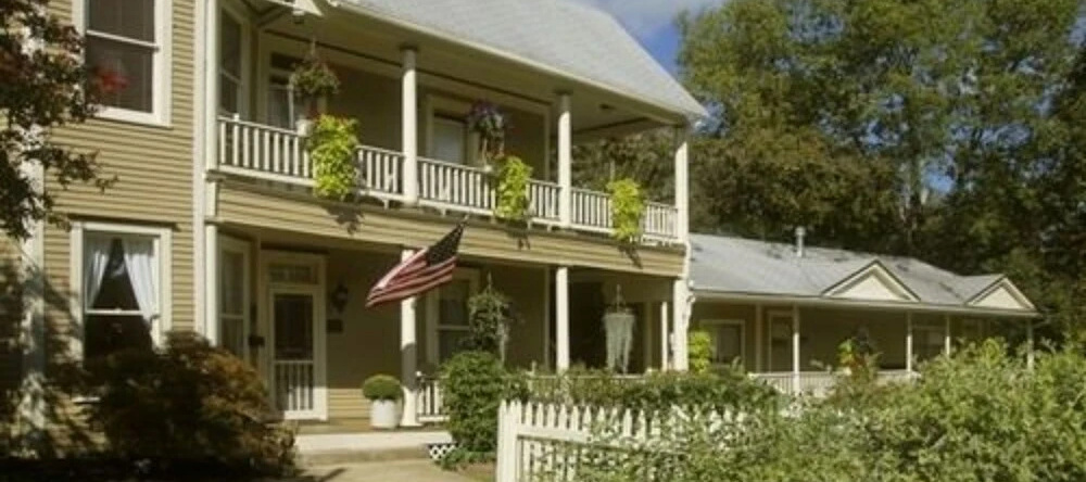 Heartstone Inn B&B & Cottages, 尤里卡斯普林斯 — 照片 1