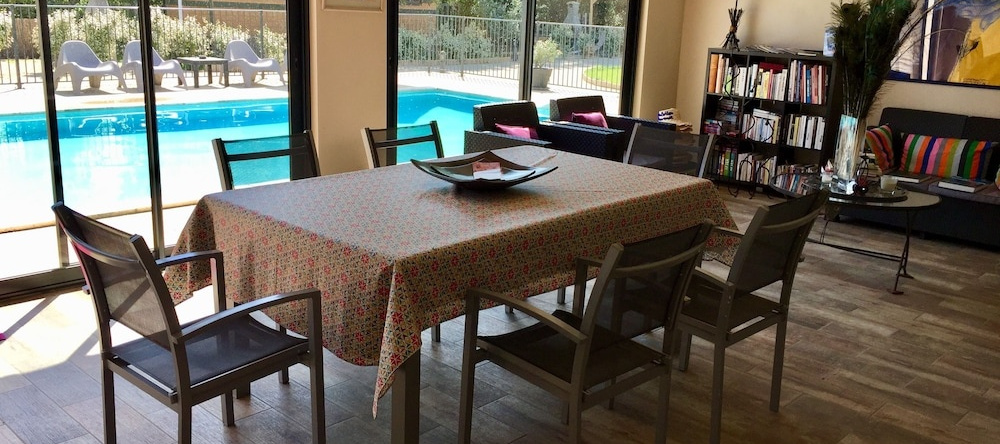 Des Roulottes en Provence, 巴尔邦坦 — 照片 1